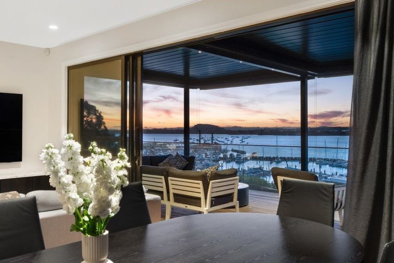 Photo of property in 47c Takutai Avenue, Half Moon Bay, Auckland, 2012