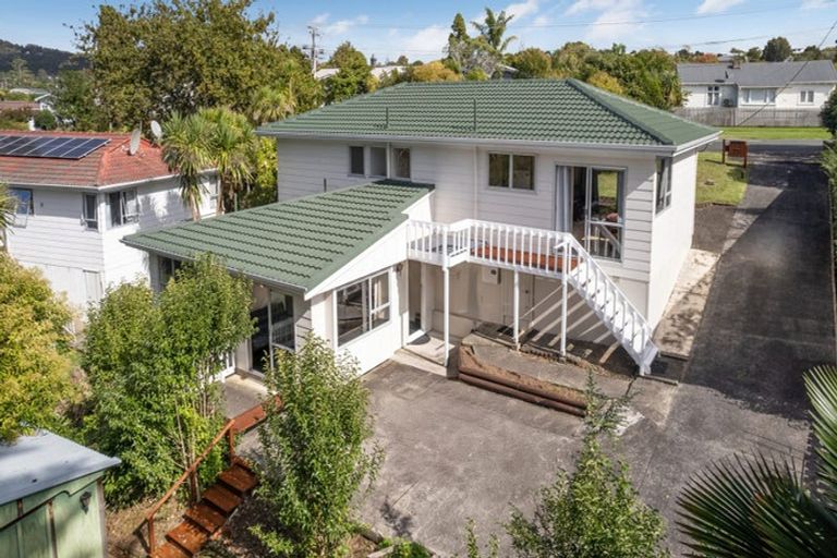 Photo of property in 102 Glendale Road, Glen Eden, Auckland, 0602