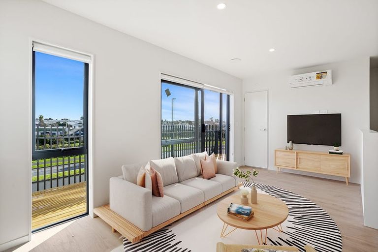 Photo of property in 8 Te Napi Drive, Takanini, Auckland, 2112