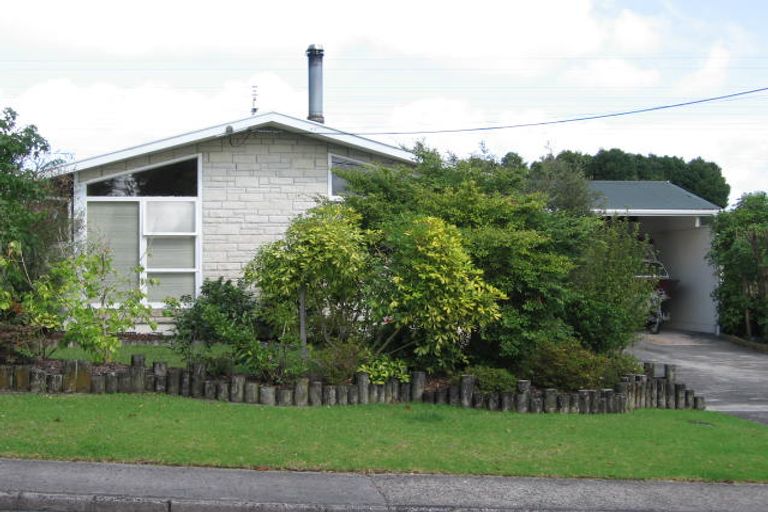 Photo of property in 29 Royal View Road, Te Atatu South, Auckland, 0610