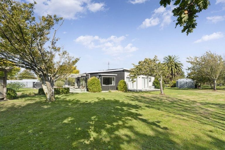 Photo of property in 1 Grey Street, Martinborough, 5711