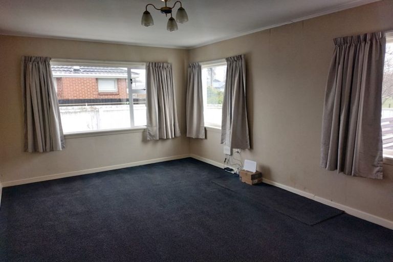 Photo of property in 26 Mundys Road, Dallington, Christchurch, 8061