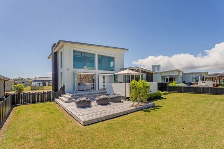 Photo of property in 116 Taupata Way, Matarangi, Whitianga, 3592