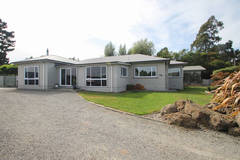 Photo of property in 69 T Y Duncan Road, Oamaru North, Oamaru, 9494
