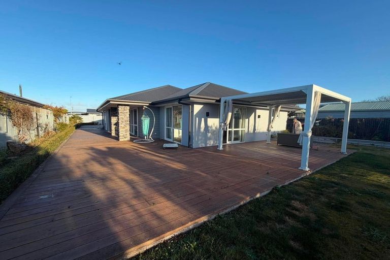 Photo of property in 160 Pacific Road, North New Brighton, Christchurch, 8083