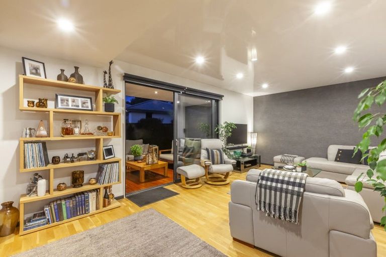Photo of property in 101 Kakariki Grove, Waikanae, 5036