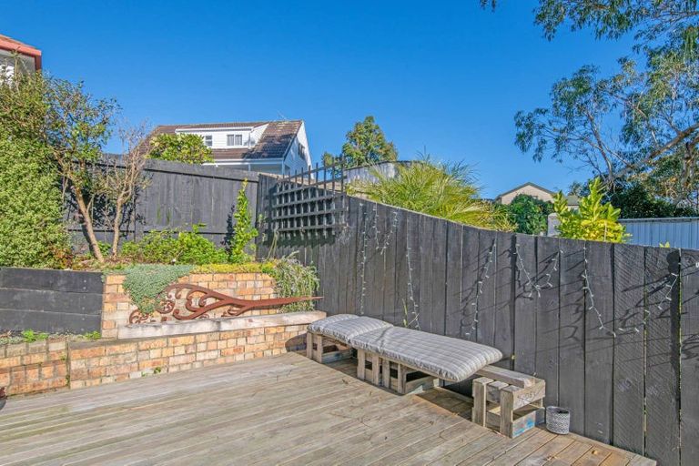 Photo of property in 69 Tamahere Drive, Glenfield, Auckland, 0629