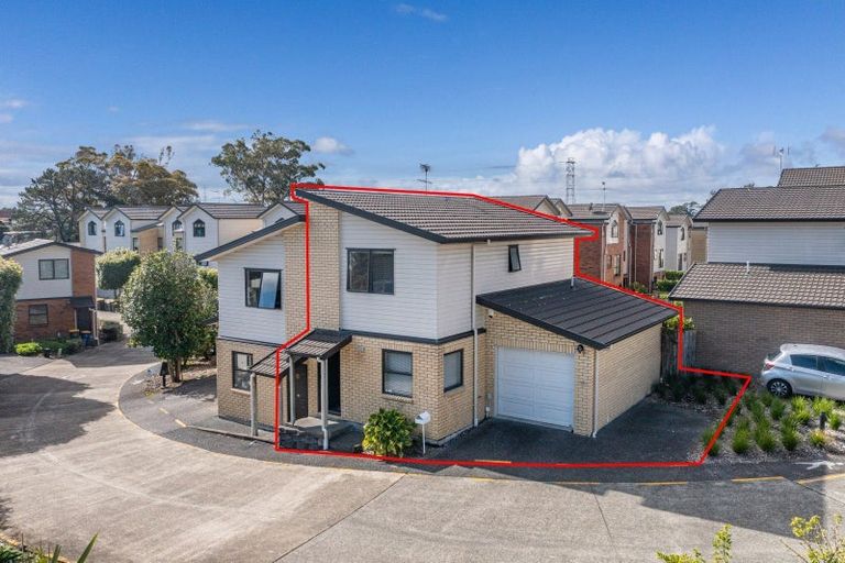 Photo of property in St Claire Village, 15/172 Mcleod Road, Te Atatu South, Auckland, 0610