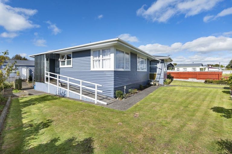 Photo of property in 65 Cloten Road, Stratford, 4332