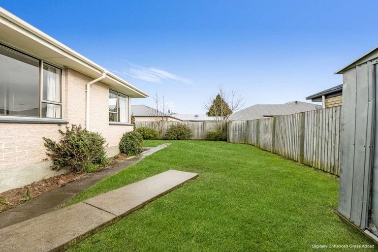 Photo of property in 402 Yaldhurst Road, Russley, Christchurch, 8042