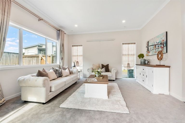 Photo of property in 20 Spyglass Street, Red Beach, 0932