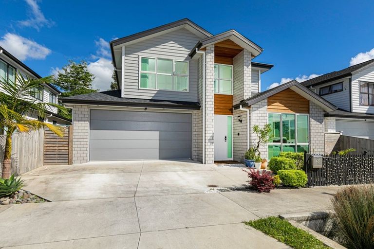 Photo of property in 20 Thomas Rielly Avenue, Hobsonville, Auckland, 0616