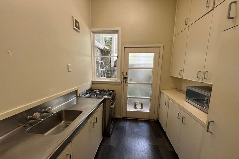 Photo of property in 3/106 Glenmore Street, Northland, Wellington, 6012