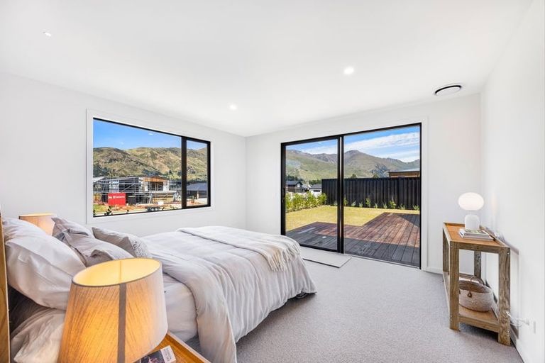 Photo of property in 3 Mason Street, Wanaka, 9305