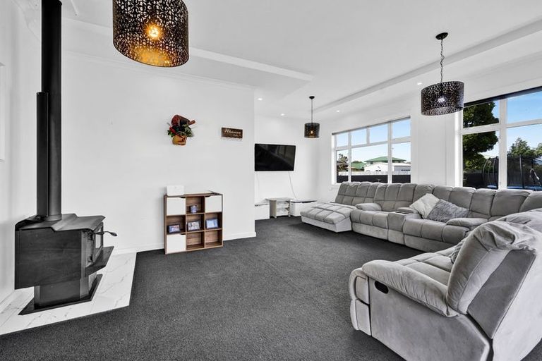 Photo of property in 21 Maire Street, Hawera, 4610