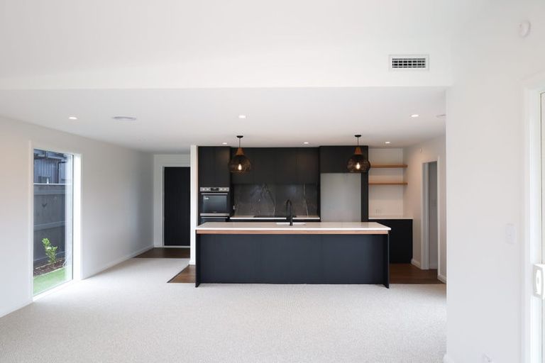 Photo of property in 24 Mangatainoka Lane, Awapuni, 4412