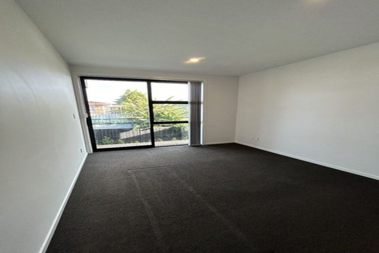 Photo of property in 40d Reeves Road, Pakuranga, Auckland, 2010