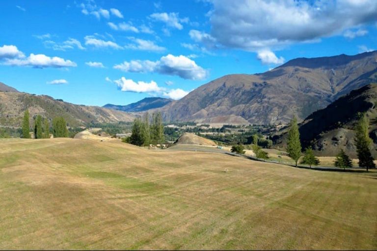 Photo of property in 2 Bloxham Lane, Lake Hayes, Queenstown, 9371