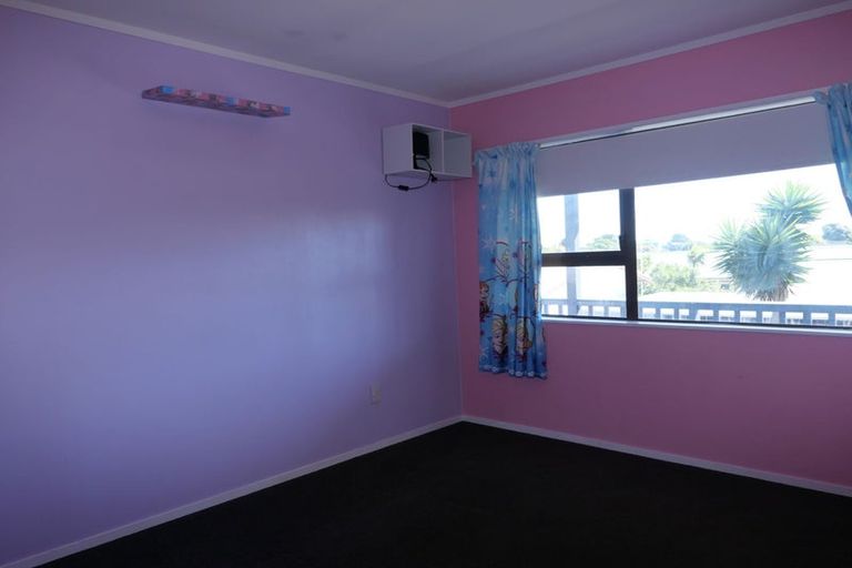 Photo of property in 8 Olive Terrace, Paraparaumu Beach, Paraparaumu, 5032