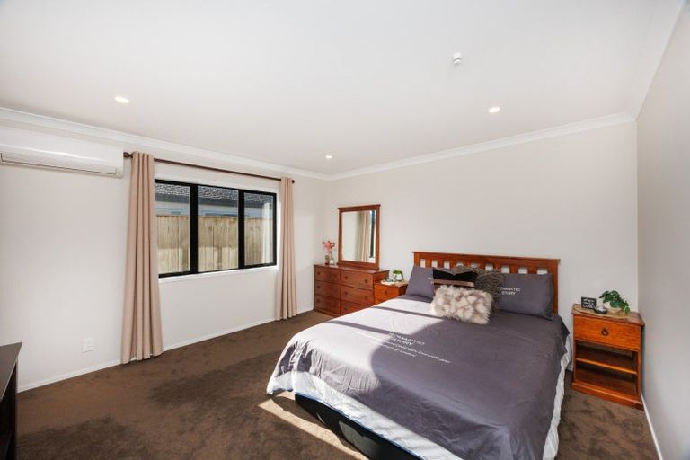 Photo of property in 4 Butler Place, Fitzherbert, Palmerston North, 4410