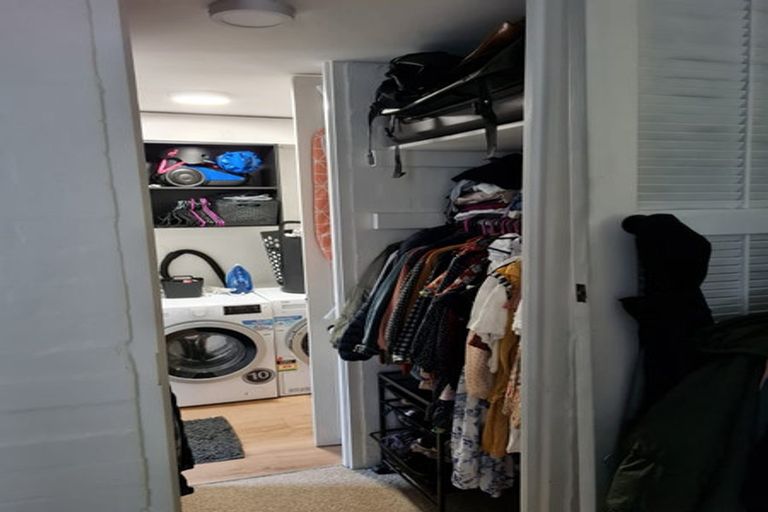 Photo of property in 141 Churton Drive, Churton Park, Wellington, 6037