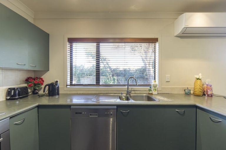 Photo of property in 21 Catalina Drive, Melville, Hamilton, 3206