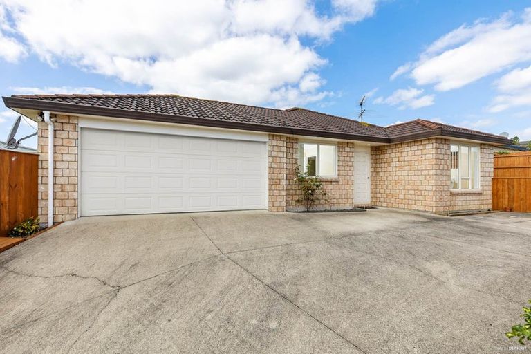 Photo of property in 12 Mt Lebanon Crescent, The Gardens, Auckland, 2105