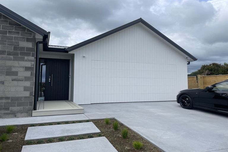 Photo of property in 92 Hugo Shaw Drive, Cambridge, 3434