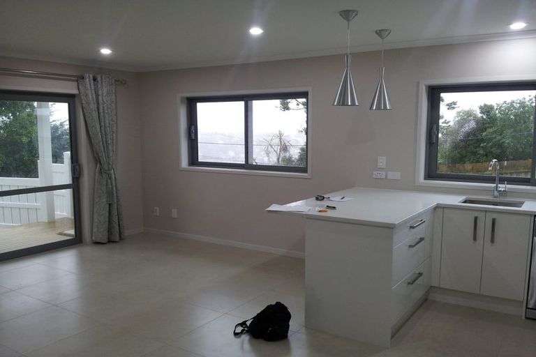 Photo of property in 124 Browns Bay Road, Rothesay Bay, Auckland, 0630
