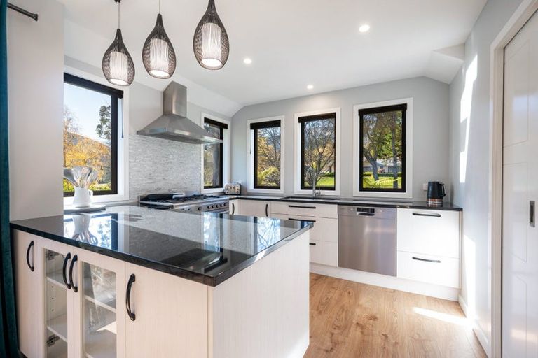 Photo of property in 2 Village Lane, Stoke, Nelson, 7011