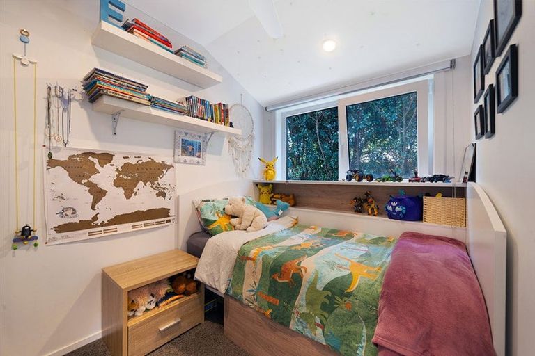 Photo of property in 1/13 Tirimoana Road, Te Atatu South, Auckland, 0602