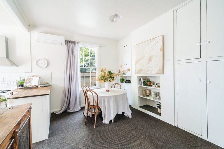 Photo of property in 2 Fairs Road, Milson, Palmerston North, 4414