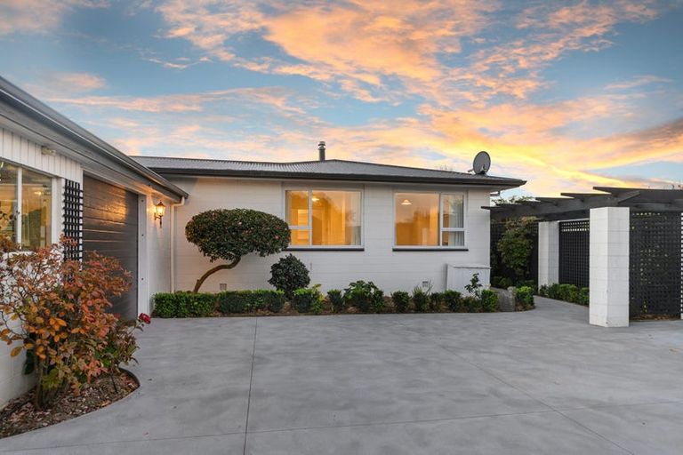 Photo of property in 12 Petries Road, Woodend, 7610