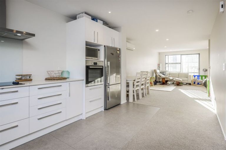 Photo of property in 33 Settlers Avenue, Hobsonville, Auckland, 0618