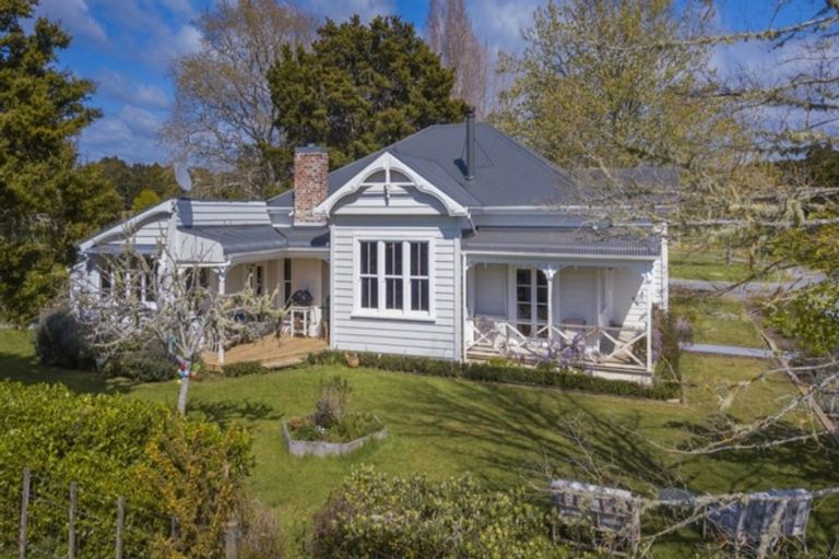 Photo of property in 63 Kaipara Flats Road, Warkworth, 0981