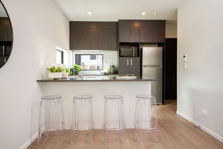 Photo of property in 11 Whati Lane, Henderson, Auckland, 0612