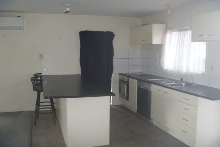 Photo of property in 2/65 Marne Road, Papakura, 2110