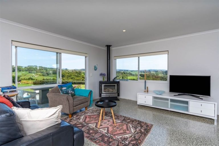 Photo of property in 52 Daniel Parade, Mangawhai, 0975