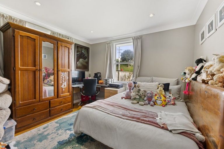 Photo of property in 11 Te Puke Street, Titahi Bay, Porirua, 5022