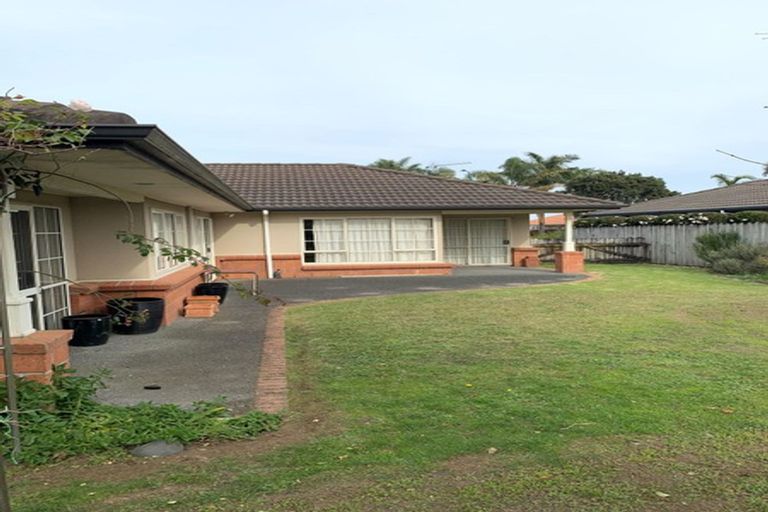 Photo of property in 13 Moss Crescent, Takanini, 2112