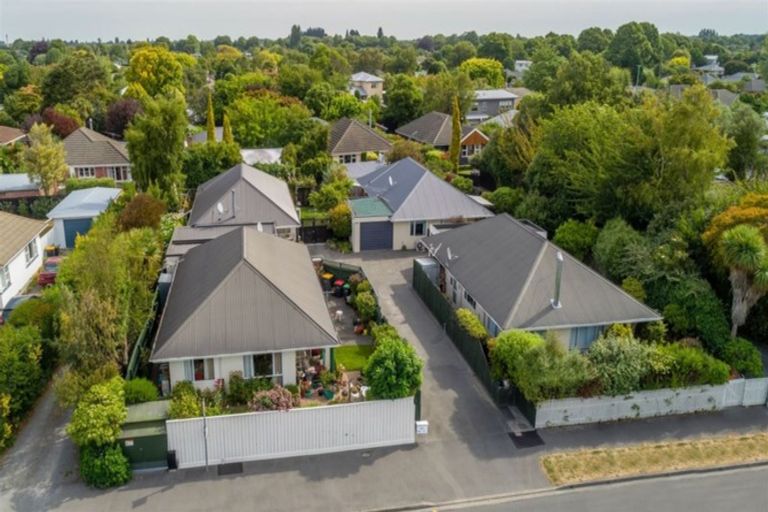Photo of property in 215 Wairakei Road, Bryndwr, Christchurch, 8053