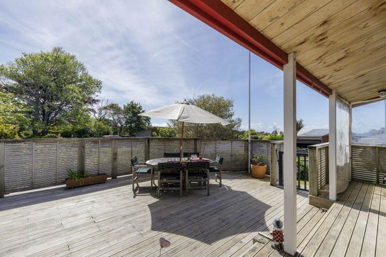 Photo of property in 2 Honnor Place, Hurdon, New Plymouth, 4310