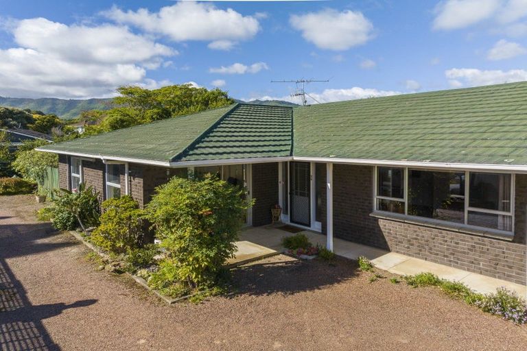 Photo of property in 7a Millvale Street, Waikanae, 5036
