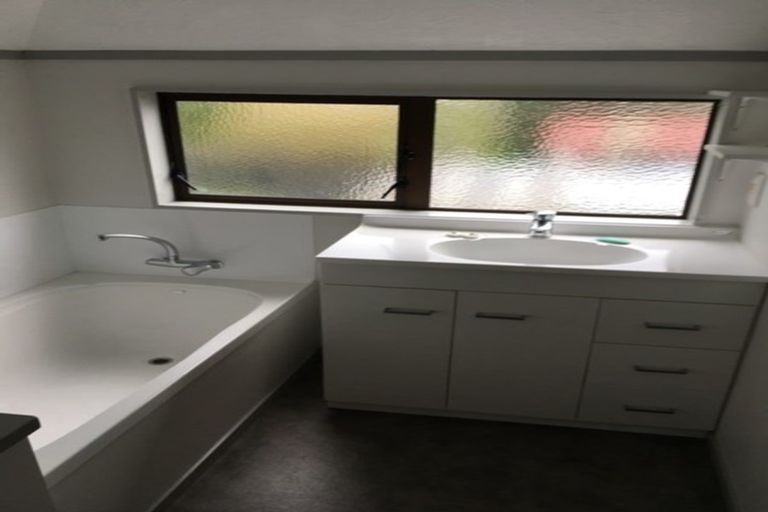 Photo of property in 115f3 Owen Street, Newtown, Wellington, 6021