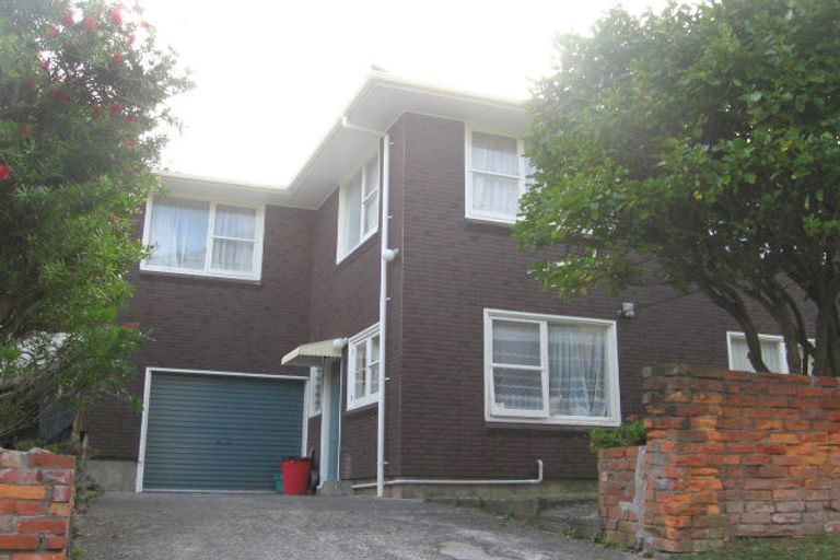 Photo of property in 17 Robertson Street, Owhiro Bay, Wellington, 6023