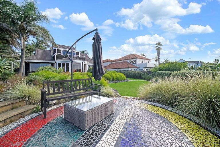 Photo of property in 13 Gilberd Place, Torbay, Auckland, 0630