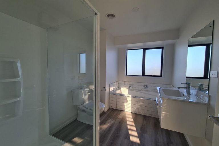 Photo of property in 5 Andesite Drive, Rolleston, 7614