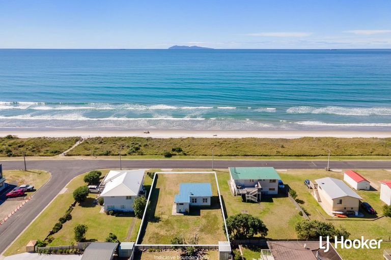 Photo of property in 96 Bway Road, Waihi Beach, 3611