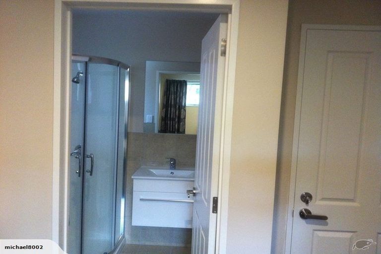 Photo of property in 98 Rattray Street, Riccarton, Christchurch, 8041