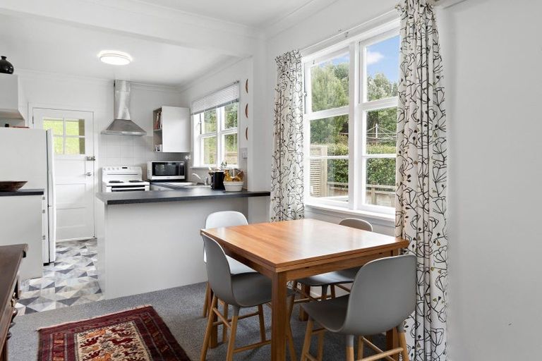 Photo of property in 36 Miles Crescent, Newlands, Wellington, 6037